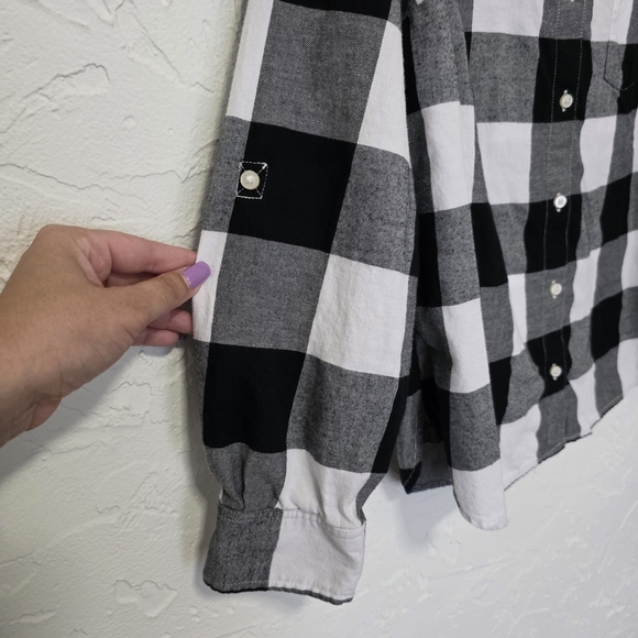 Tommy Hilfiger Black And White Plaid Top Size Medium - Picture 4 of 11